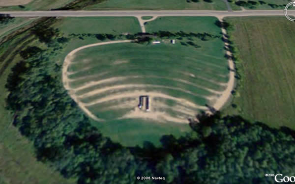Hi-Way Drive-In Theatre - Google Earth (newer photo)